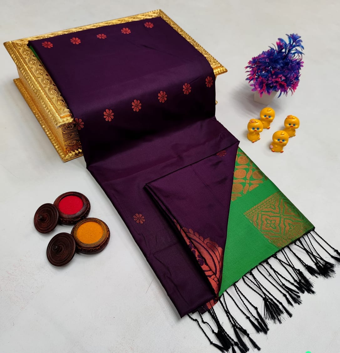 Green Classic Small Butta – Borderless Soft Silk Sarees