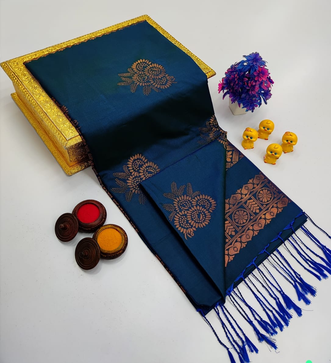 Navy Blue Geometric Weave – Borderless Soft Silk Sarees