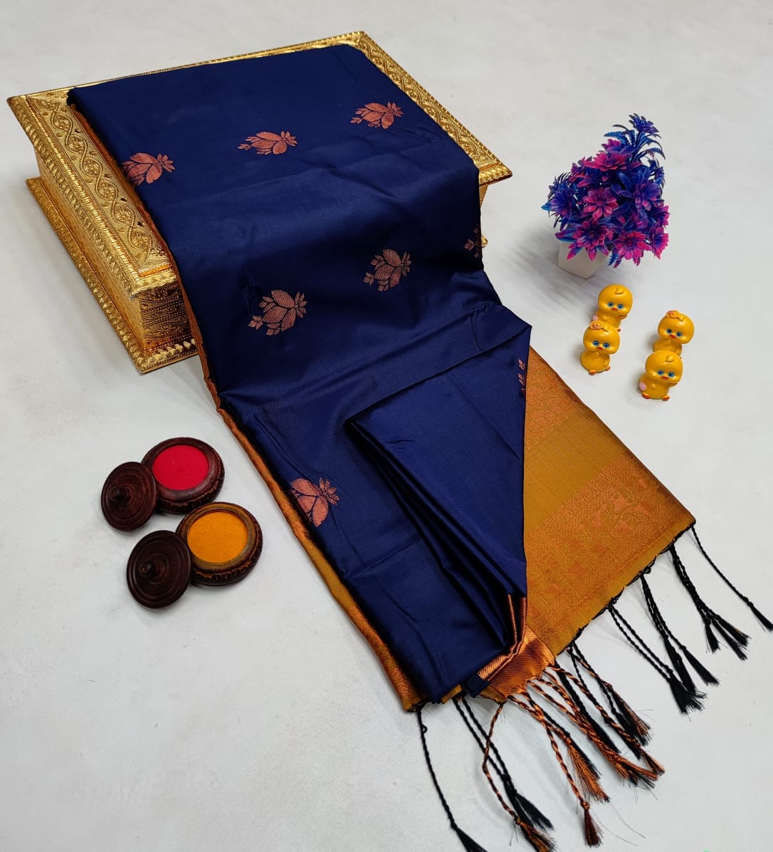 Teal Green Large Floral Butta – Borderless Soft Silk Sarees
